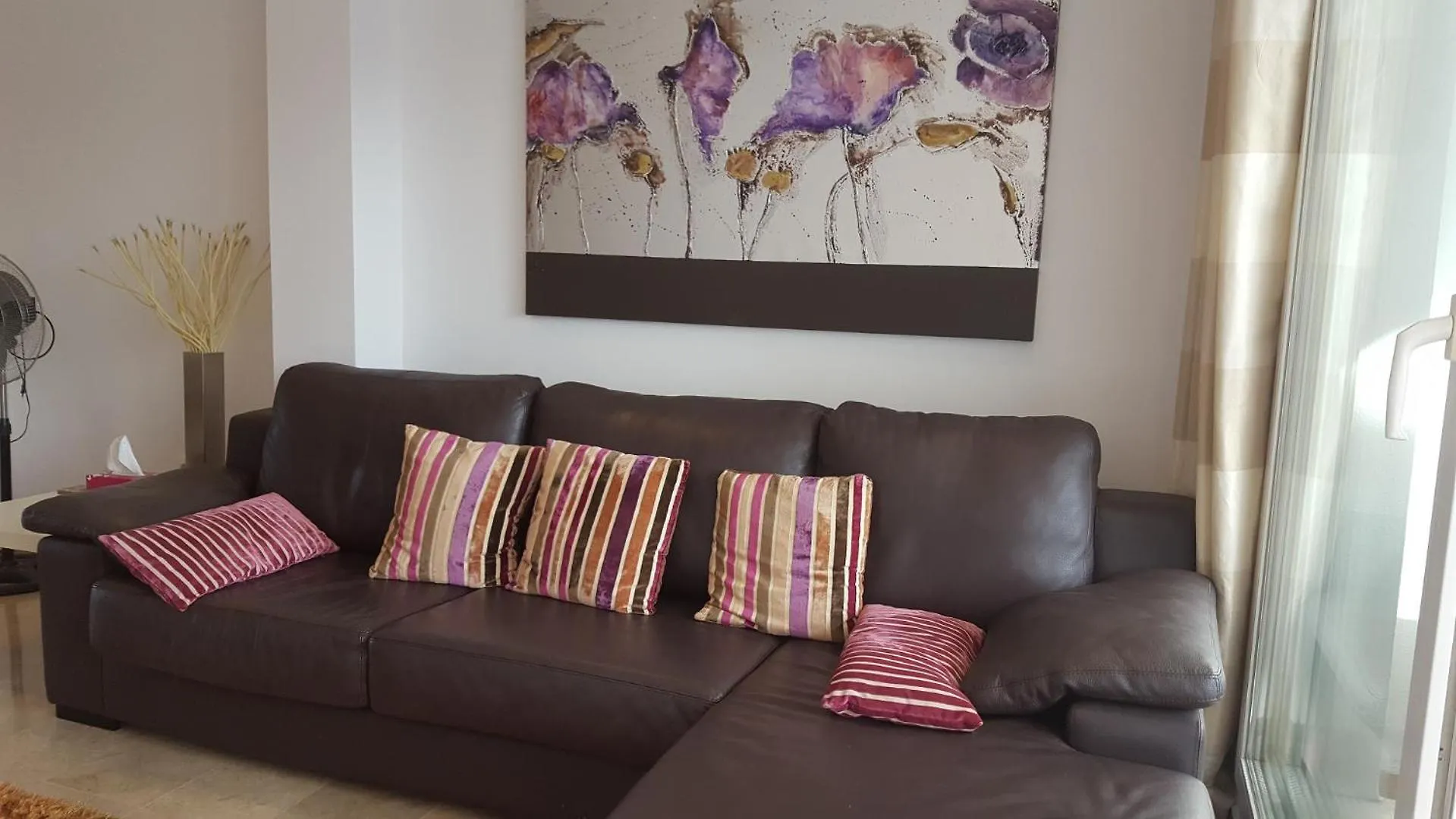 Lovely 3 Bed 2Nd Floor Apartment In Miraflores contacts